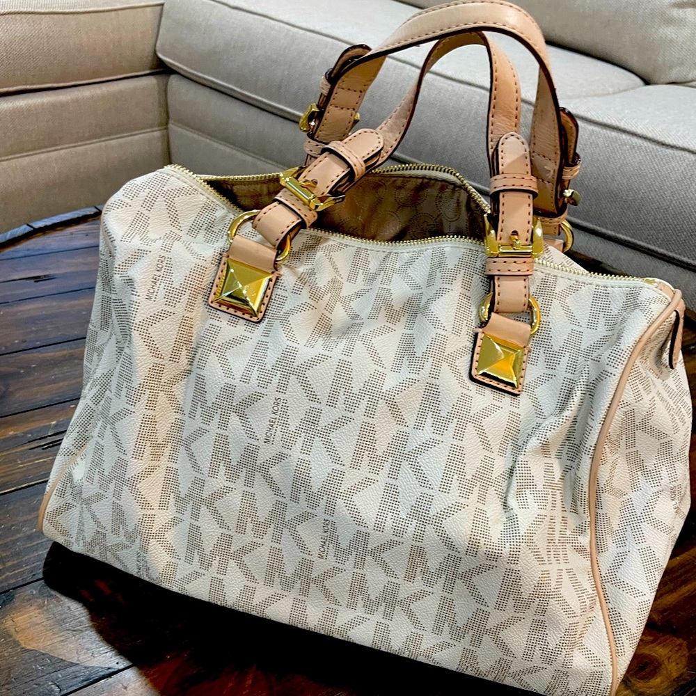 Michael Kors satchel white. Great condition
